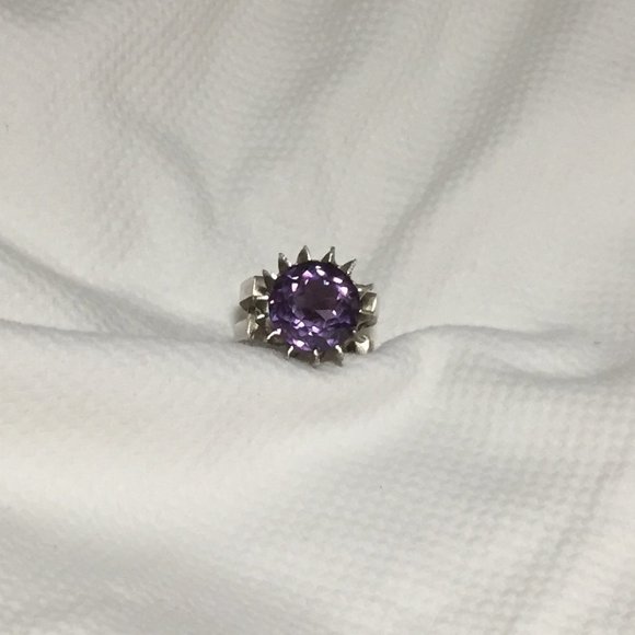 COPY - Handcrafted Gothic Color-Changing Sapphire Ring - Sz 5 - Over 6cts - Ste… - Picture 11 of 16